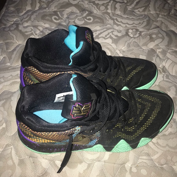 kyrie 4 mamba